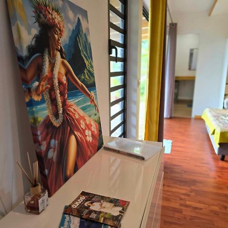 Fare Toahana, Accommodation With A Ocean View Faaa Екстериор снимка