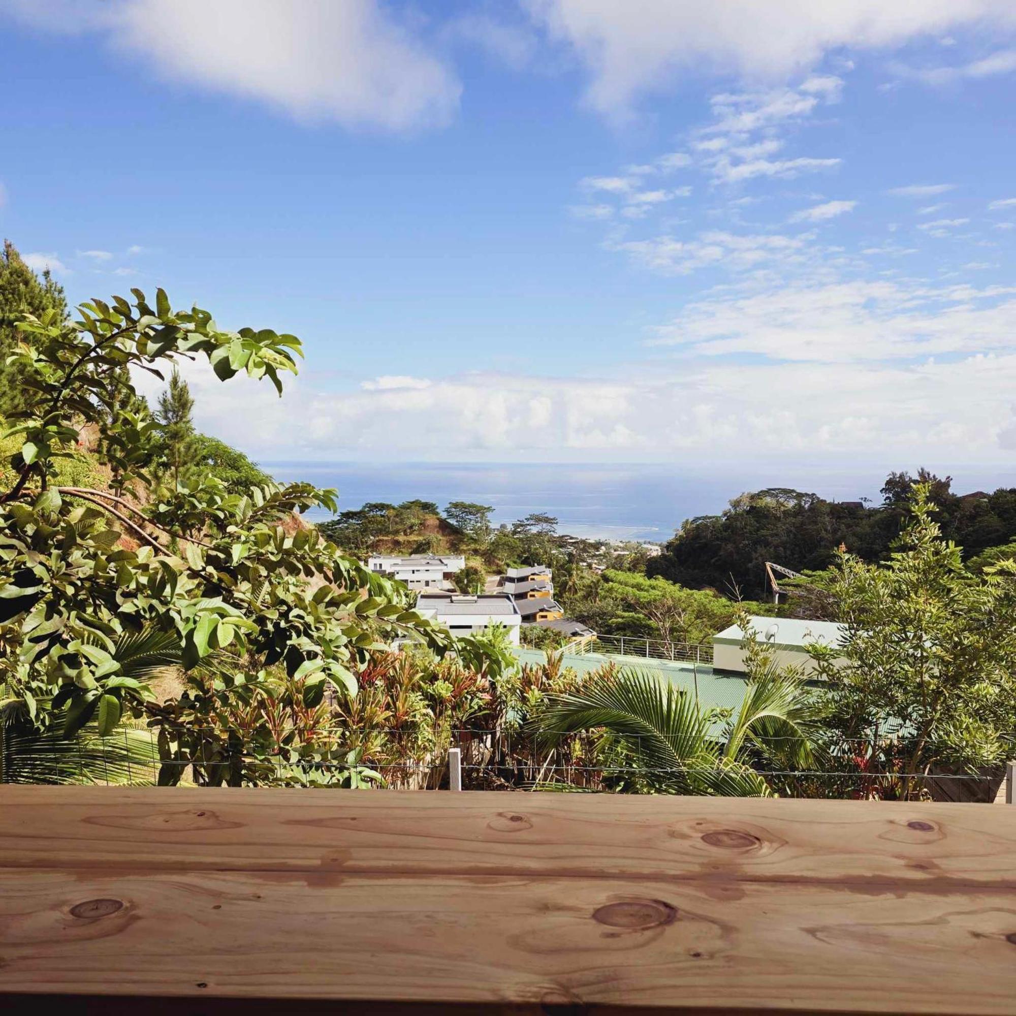 Fare Toahana, Accommodation With A Ocean View Faaa Екстериор снимка