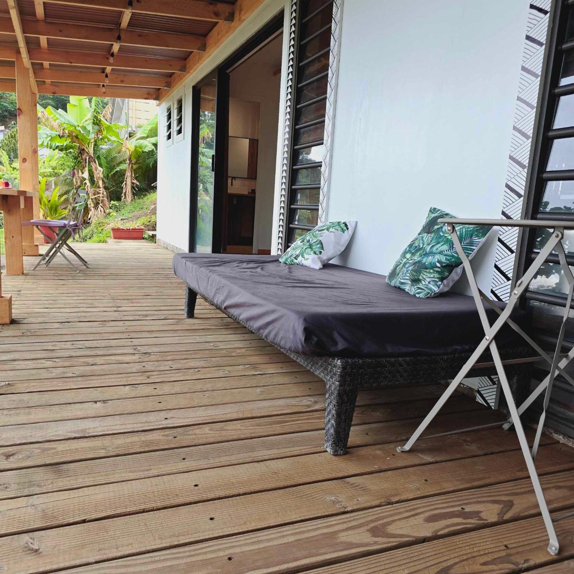 Fare Toahana, Accommodation With A Ocean View Faaa Екстериор снимка